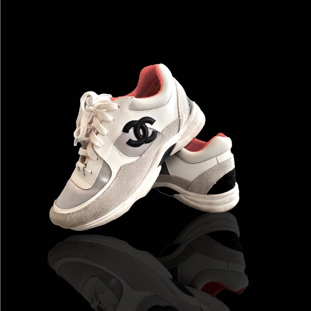Chanel runners
